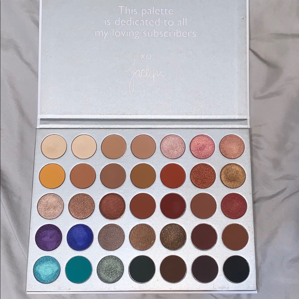Morphe Jaclyn Hill palette